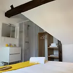 Logis St Joseph B&B