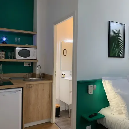 Alojamento de Acomodação e Pequeno-almoço Logis St Joseph Angers