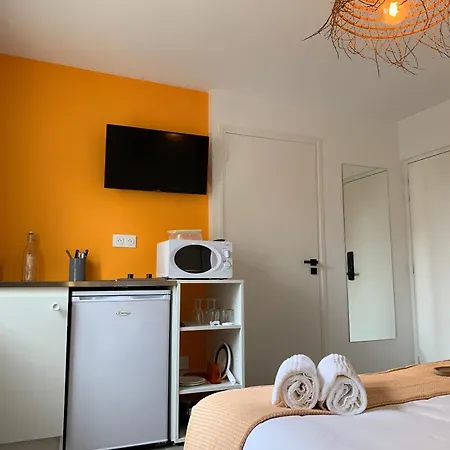 Logis St Joseph 3* أنجير
