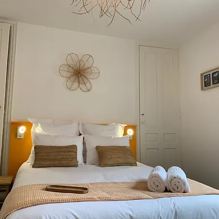 Logis St Joseph Nocleg ze śniadaniem 3*