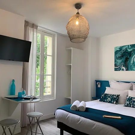 Logis St Joseph Alojamento de Acomodação e Pequeno-almoço Angers