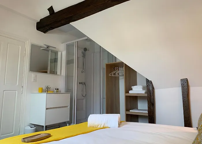 Logis St Joseph Bed & Breakfast