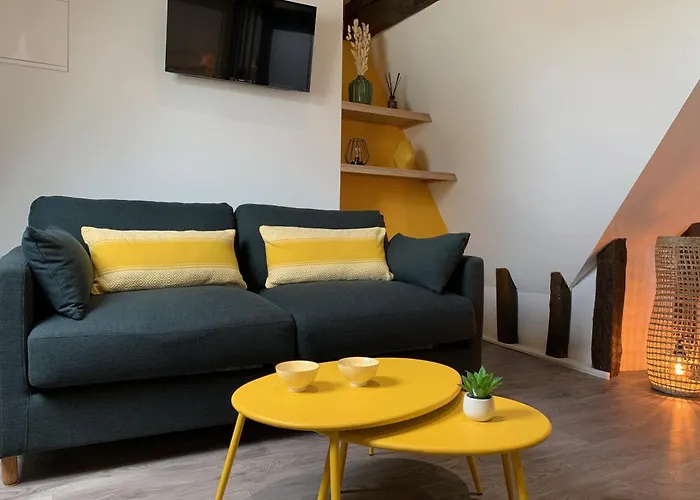 Logis St Joseph לינה וארוחת בוקר